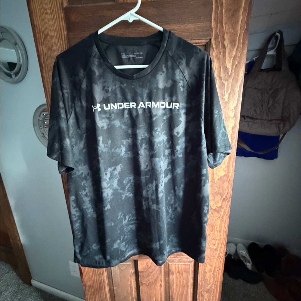 Under Armour Men's Black Camo Short Sleeve Tee XL